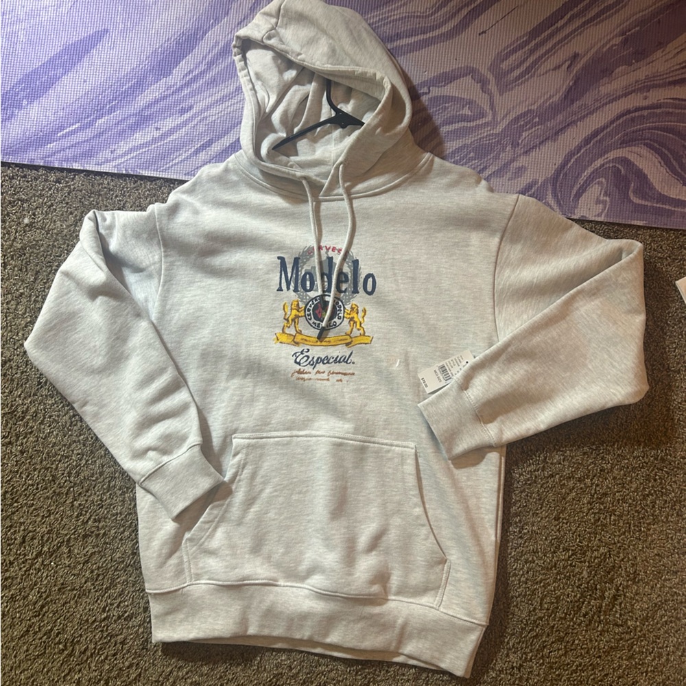 MARKET STUDIO MODELO HOODIE
